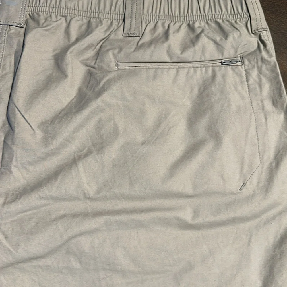 NEW Wrangler Outdoor Performance Men's Khaki Shorts size 46